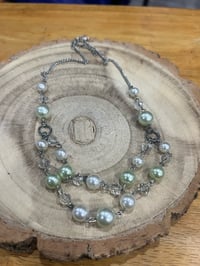 Image 1 of Green and whit pearl necklace 