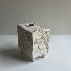 Image of Wattle flower box vase (4236)