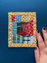 Image 3 of Silver Thread - small yellow quilt 