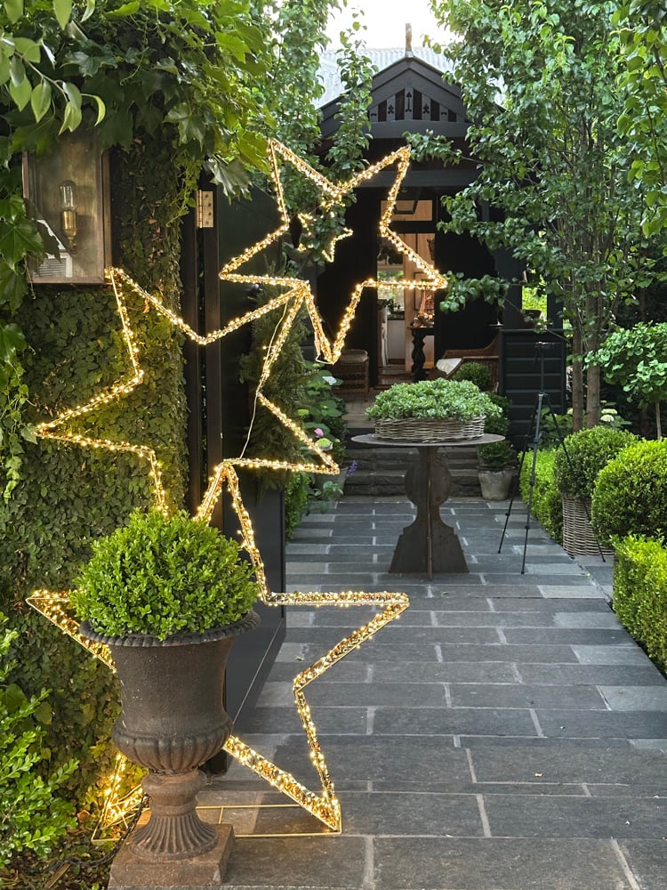 Image of Star with LED and Gold Foil