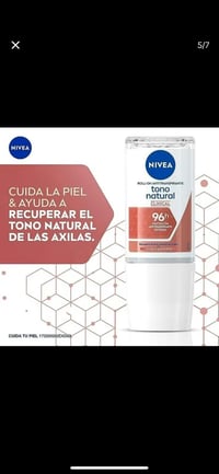 Image 3 of Nivea Tono Natural Clínico Aclarador- 95% pura Vitamina C 