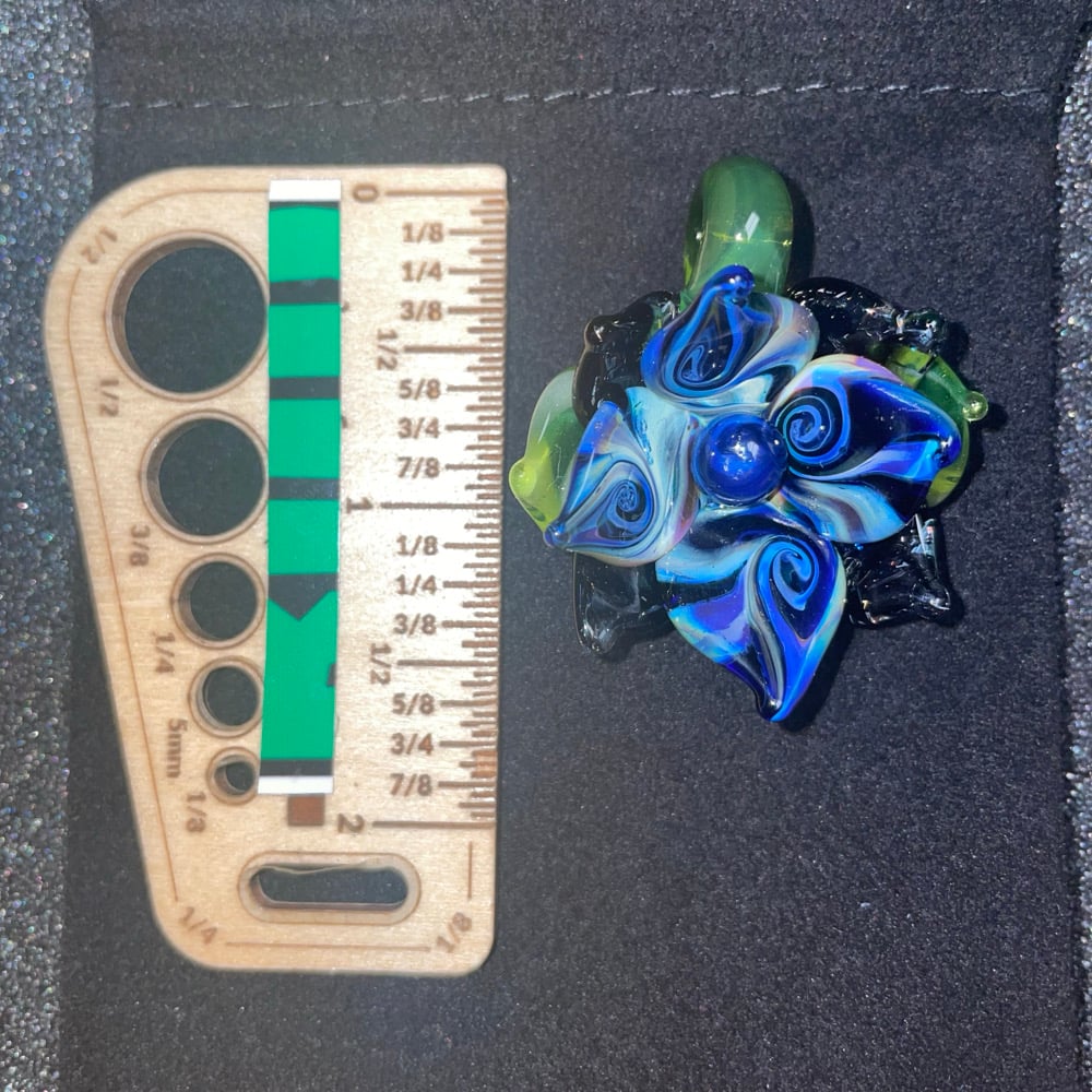Image of Flower Pendant 13