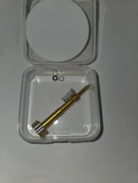 Image 3 of Aluminum No Tool Mixture Screws. 