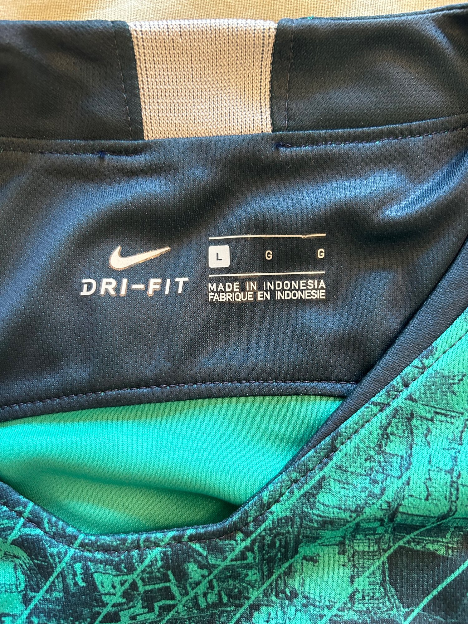 Image of Tottenham Hotspur “LUCAS 27” 2018/19 Third Shirt + UCL patches (L)