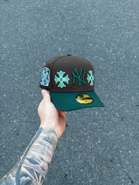 Image 1 of BROCCOLI BROWN NEW YORK YANKEES CUSTOM FITTED CAP
