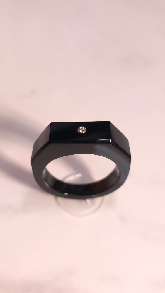 Image of Obsidian Signet 