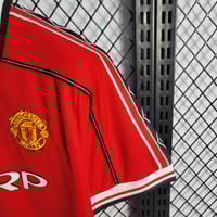 Image 5 of Manchester United 1998/99 Retro Home Jersey