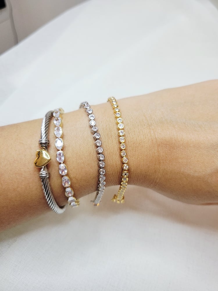 Image of Dazzling Bracelet 