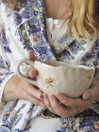 Image 3 of Wobbly Mug 02