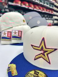Image 2 of New Era 59Fifty Chrome Royal Gold w/H-Town Stones Blip included 