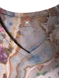 Image 8 of ♻️ UPCYCLED L Ladies V-Neck Tee in Earthy Geode Ice Dye