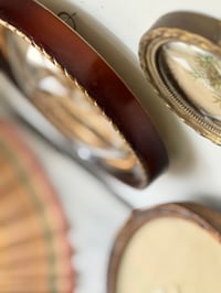 Image 6 of Ensemble de 3 cadres médaillons