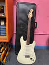 Fender Stratocaster MIM  w/Fender Hard Case