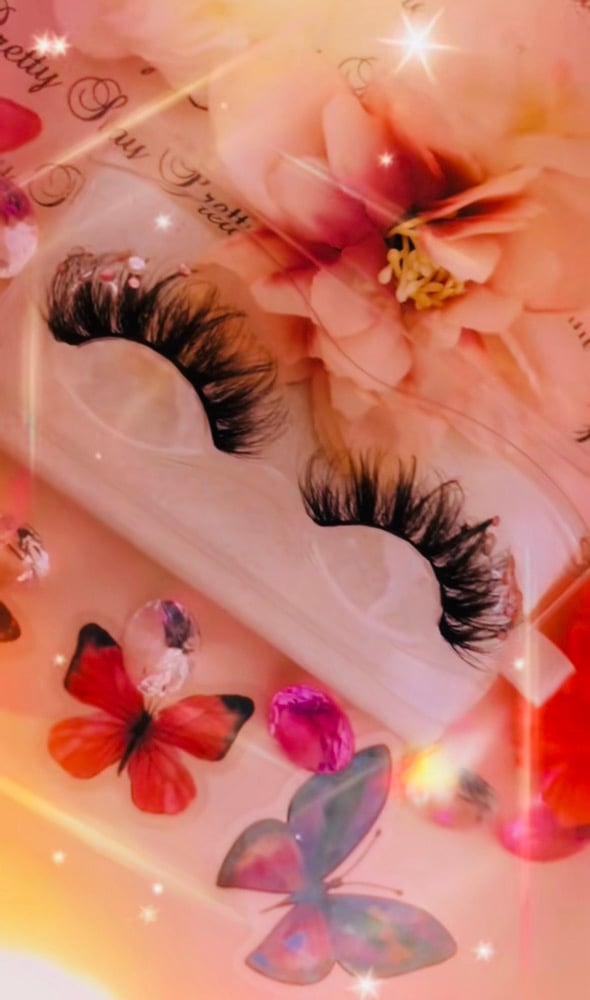 Image of Pretty Little Butterfly ✨🦋