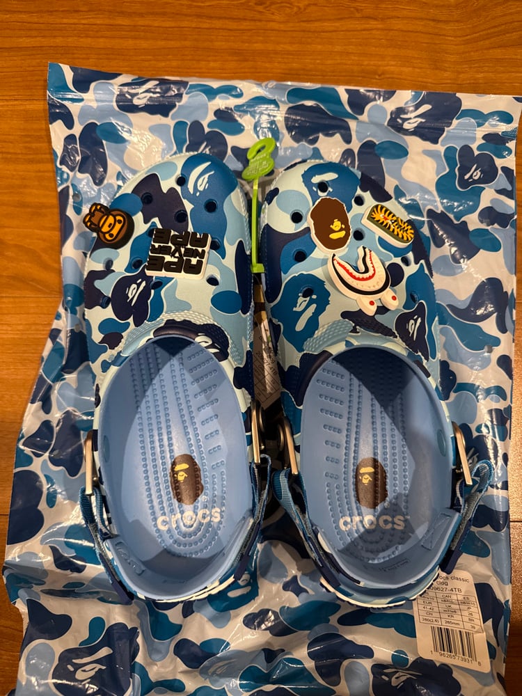 crocs blue 