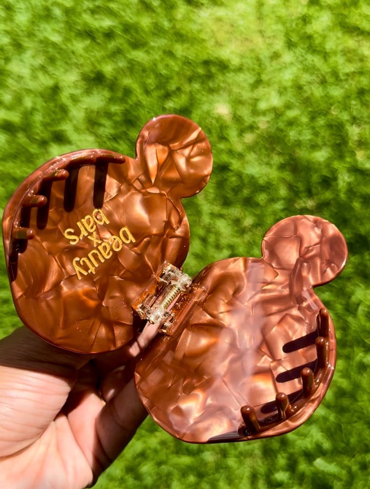 Image of Magical Candy Apple Claw Clip