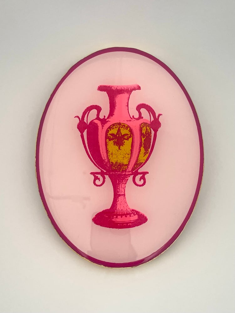 Image of Urn Oval Pink 20cm