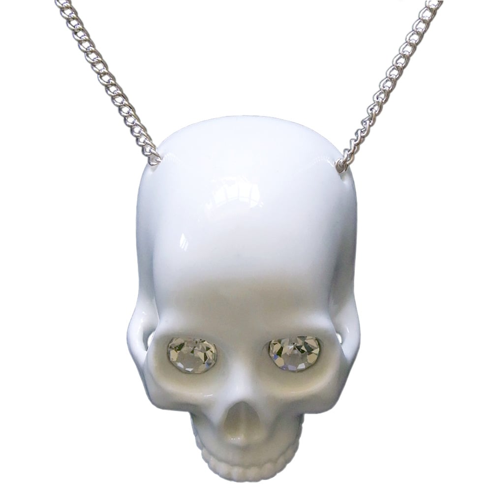 Silver on sale skull necklace