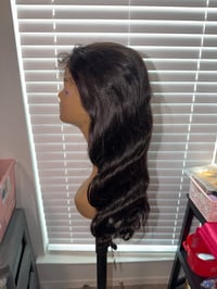 Image 2 of 22 inch 5x5 body wave wig 