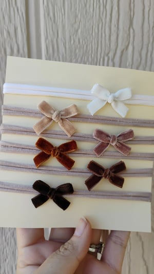 Image of Velvet neutral set of bows