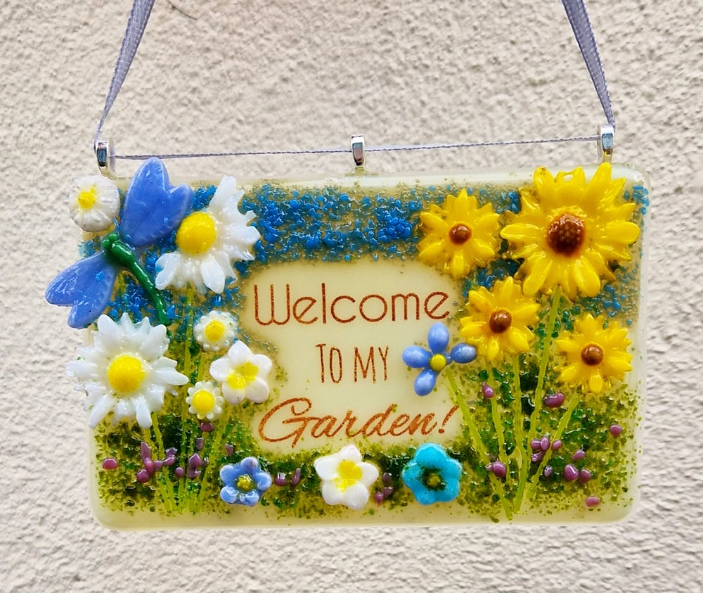 Image of Fused Glass Vanilla base glass 'Welcome' Sign