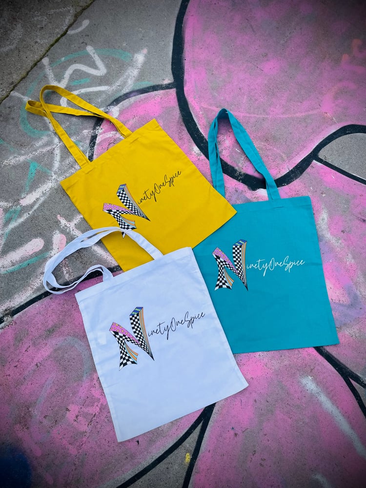 Image of Retro Tote Bag