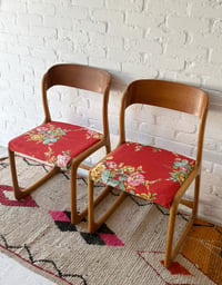 Image 1 of Chaises Traîneau Baumann rouge