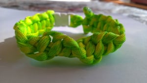 Image of Cobra Stitch Survival Bracelet with one full twist