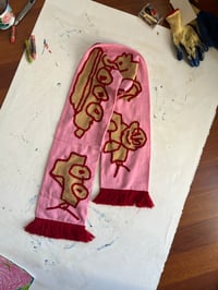 Image 1 of scarf rosa y rojo