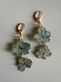 Image 2 of Stacked Hydrangea  - Gold
