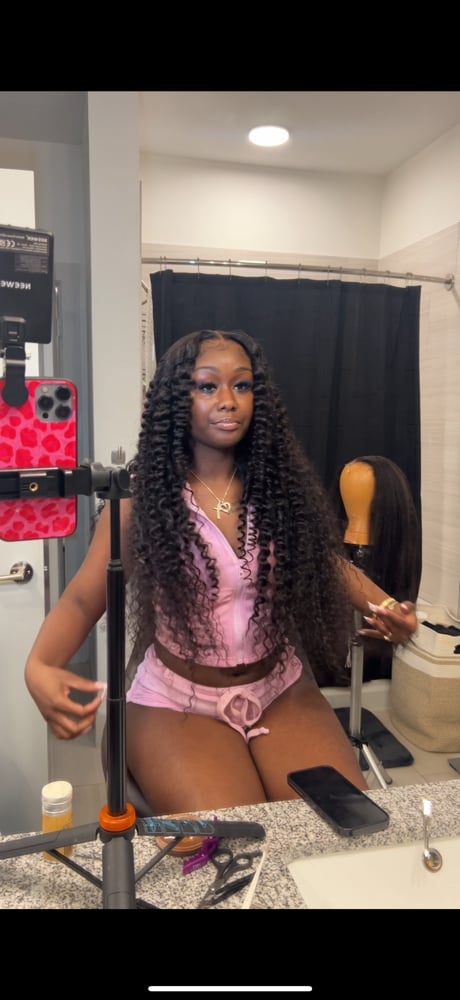 Image of Glueless Water wave 7x5 Closure 28 inch