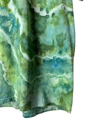 Image 7 of L Adult Cotton Tee in Verdant Geode Ice Dye