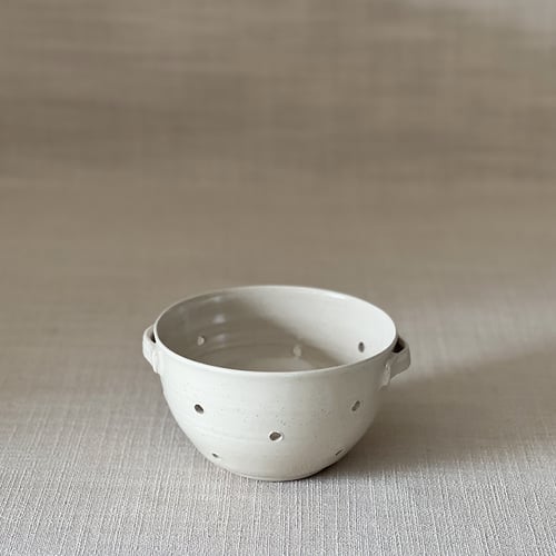 Image of ZEN BERRY COLANDER 