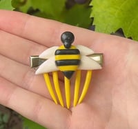 Image 1 of Queen bee/vesperia hairclip