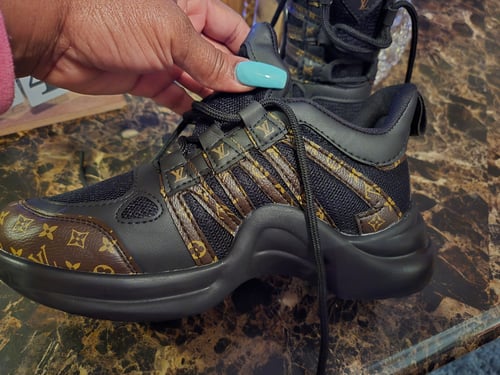 Image of High Fashion Sneakers (Size 7.5)