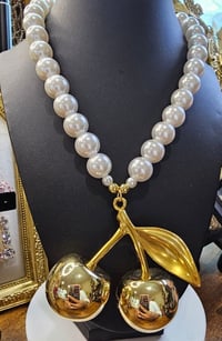 Image 4 of Chunky Perla/Gold Cherry