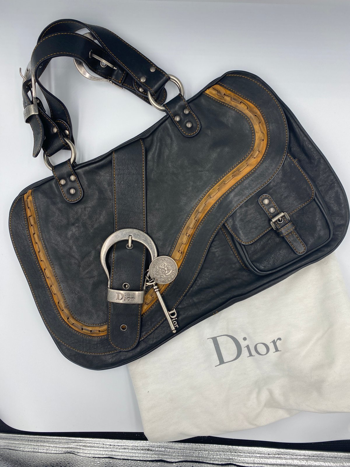Dior - Gaucho Bag Black | NJ & Friends | ADOPTE la Seconde Main