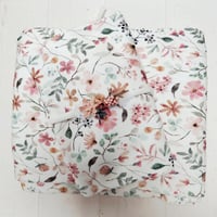 Image 2 of fond + wrap fleur rosy