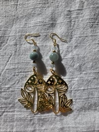 Image 2 of Crystal Mushrooms: Gold