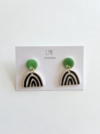 Paire de boucles d’oreilles céramique ARCA vert pomme