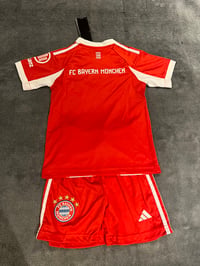 Image 2 of Bayern Munich red 