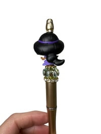 Image 4 of Jasmine Pen