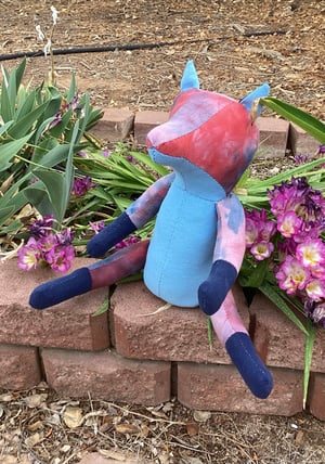 Image of Red and Blue Fox