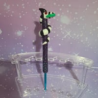 Image 1 of Sandworm crochet hook size 5