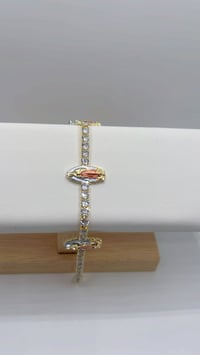 Image 2 of GOLD DIAMOND VIRGENCITA BRACELET 