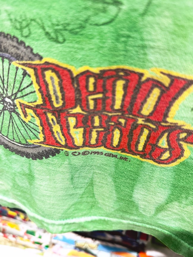 Grateful Dead 1995 Dead Treads T-Shirt - Size XL