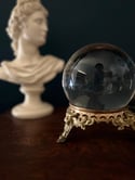Boule de cristal de 13cm et son support en bronze massif du XIXème siecle, têtes de lions.