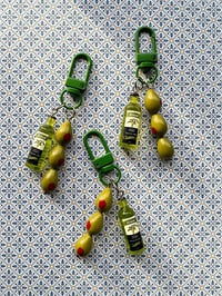 Image 3 of OLIVE OIL & OLIVES KEYRING 