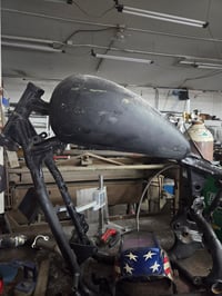 Image 3 of Honda Shadow 600 Tank Lift 