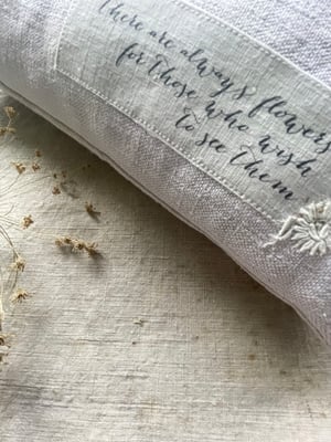 Image of Queen Anne's Lace Cushion